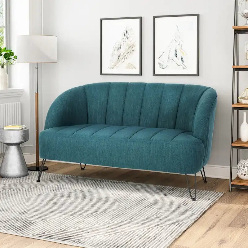 Nowoczesna dwuosobowa sofa z tkaniny na nóżkach hairpin, do salonu
