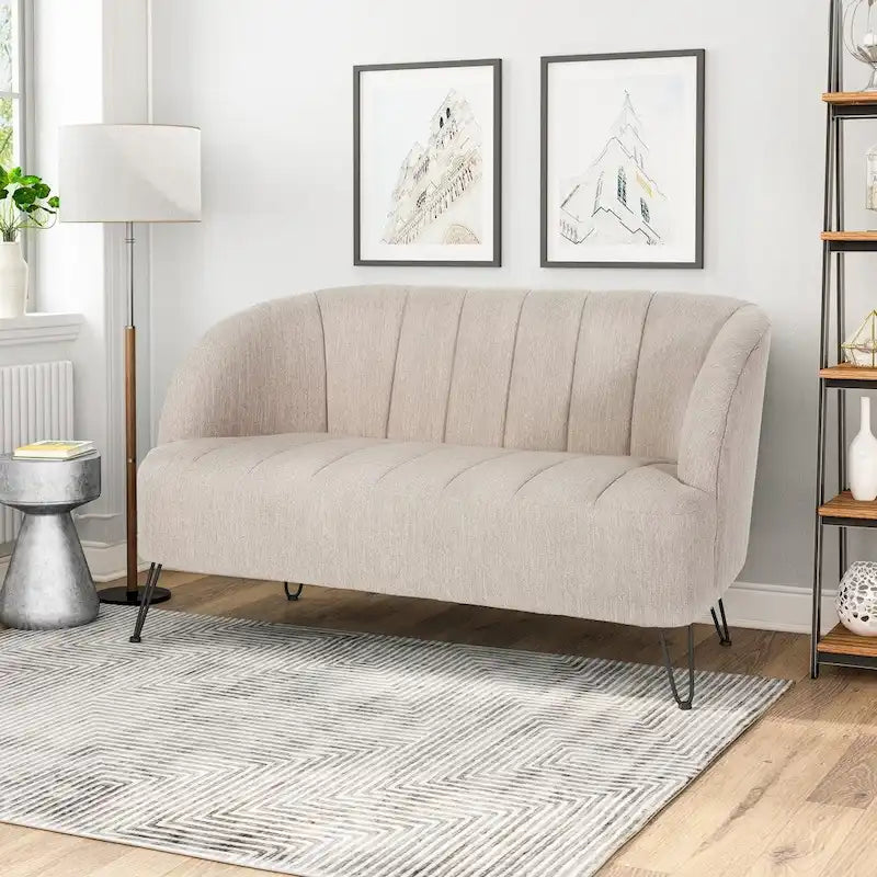 Nowoczesna dwuosobowa sofa z tkaniny na nóżkach hairpin, do salonu